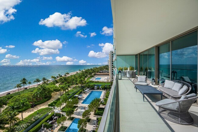 Building Photo - 10203 Collins Ave