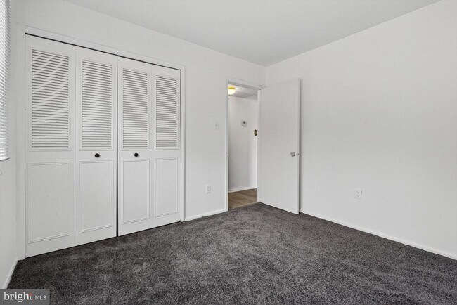 Building Photo - 8801 Monmouth Dr