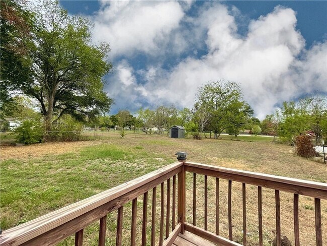 Building Photo - 1507 E 25th St