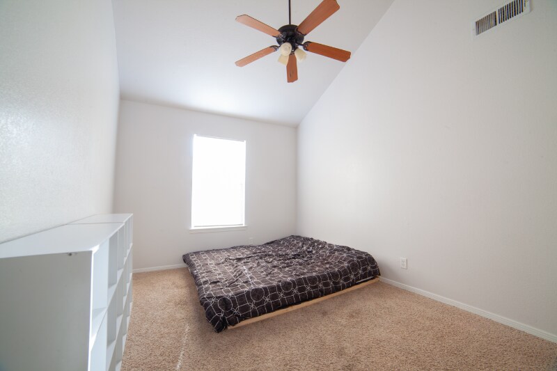 Building Photo - 13260 Emerald Creek Dr