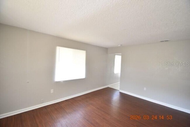 Building Photo - 4006 E Paris St