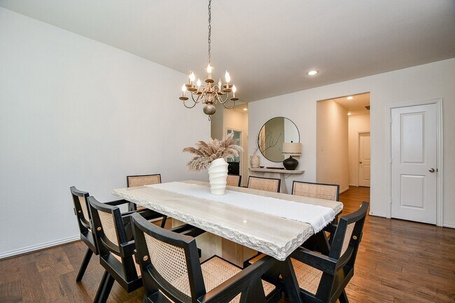 Building Photo - 4523 Juniper Ridge Ln