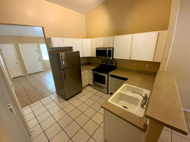 Building Photo - FREE RENT THROUGH 12-31-24 FOR QUALIFIED A...