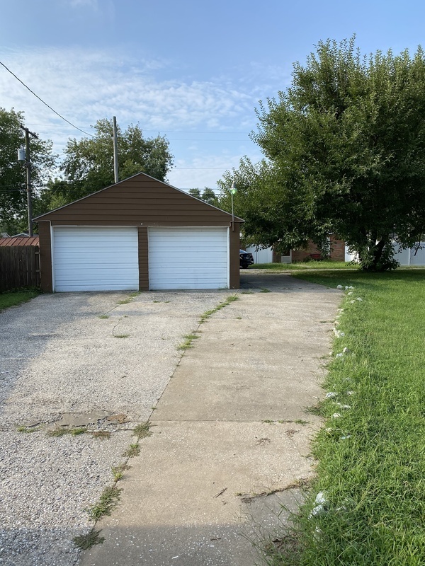 Building Photo - 312 Picker Ave