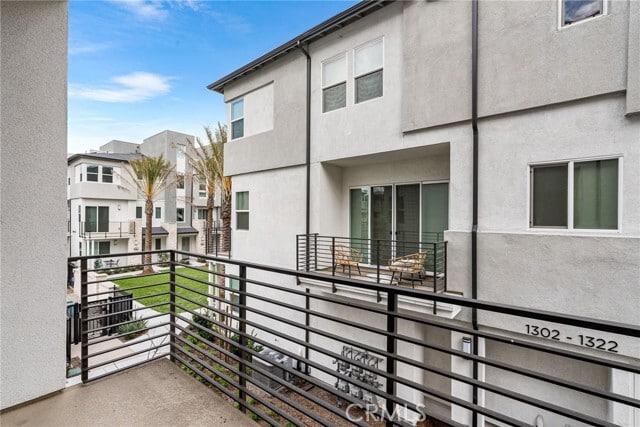 Building Photo - 1323 W Cara Dr