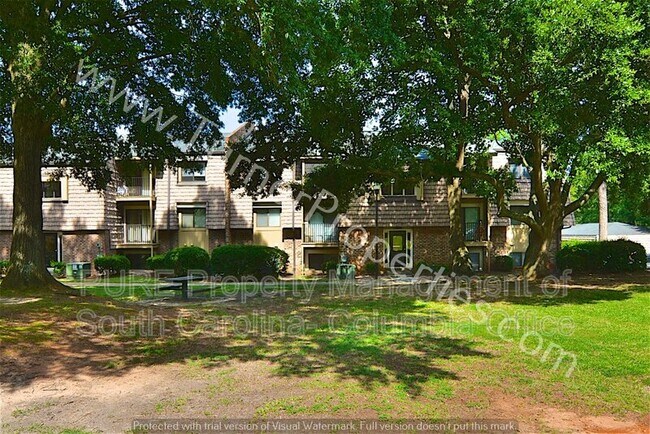 Building Photo - 411 Old Manor Rd