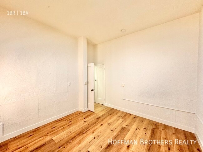 Building Photo - 739 Normandie Ave