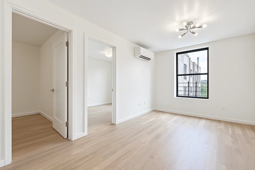 Building Photo - 524 W 134th St
