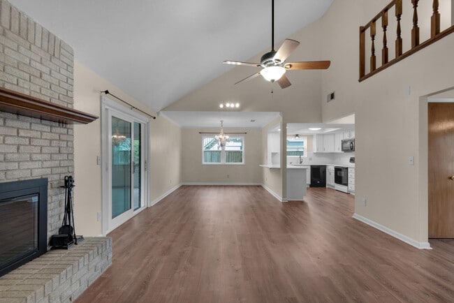 Building Photo - 707 Osage Dr