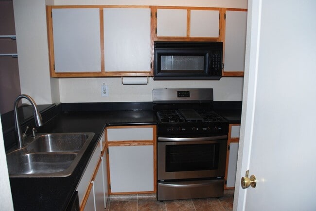 Building Photo - Millcreek Townhome in Reno