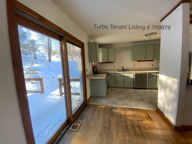 Building Photo - 22 Lakeview Terrace