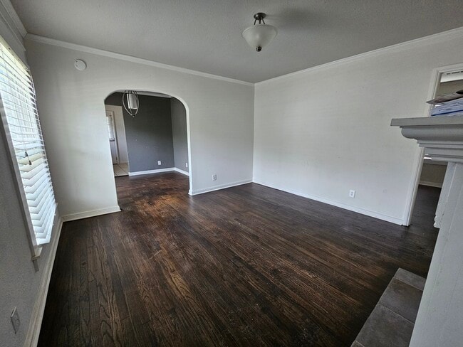 Building Photo - 1718 NE 20th St