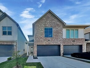 Building Photo - 10434 Executive Lake Dr