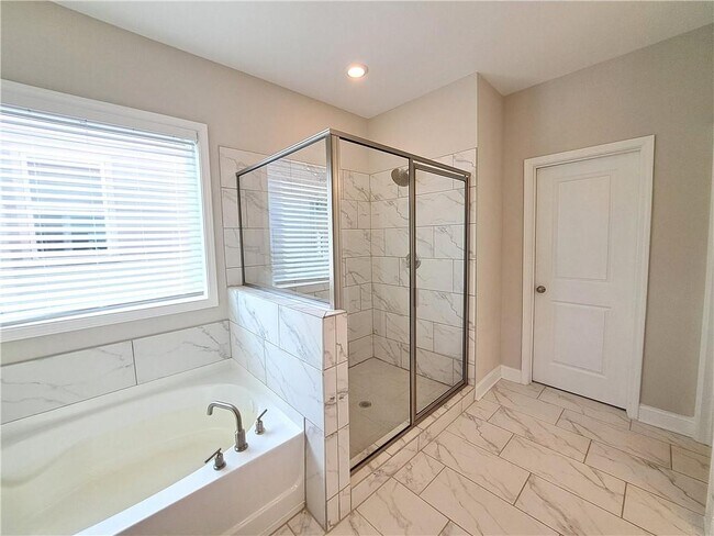 Building Photo - 637 Stan Hope Ln