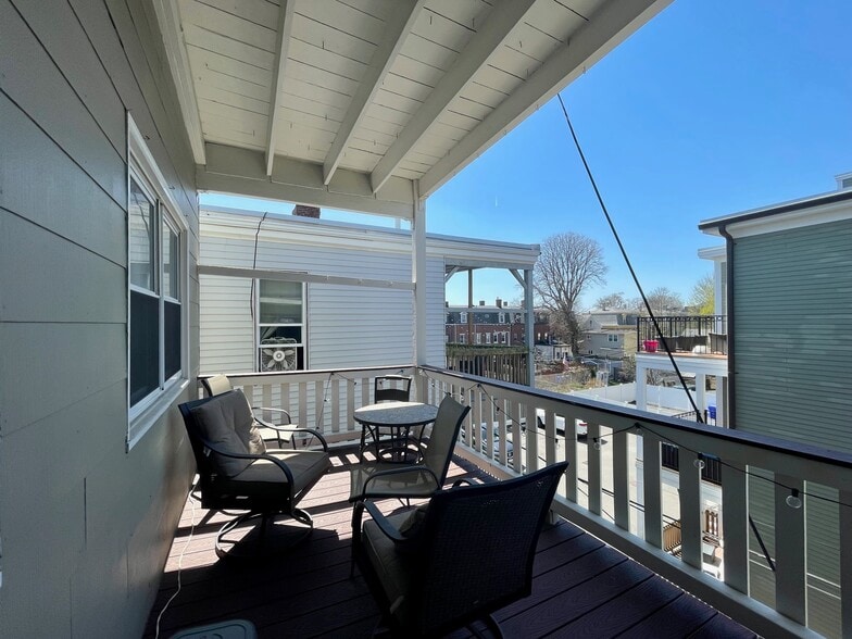 Building Photo - 145 L St