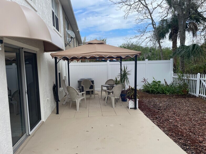 Building Photo - 723 Laurel Bay Cir