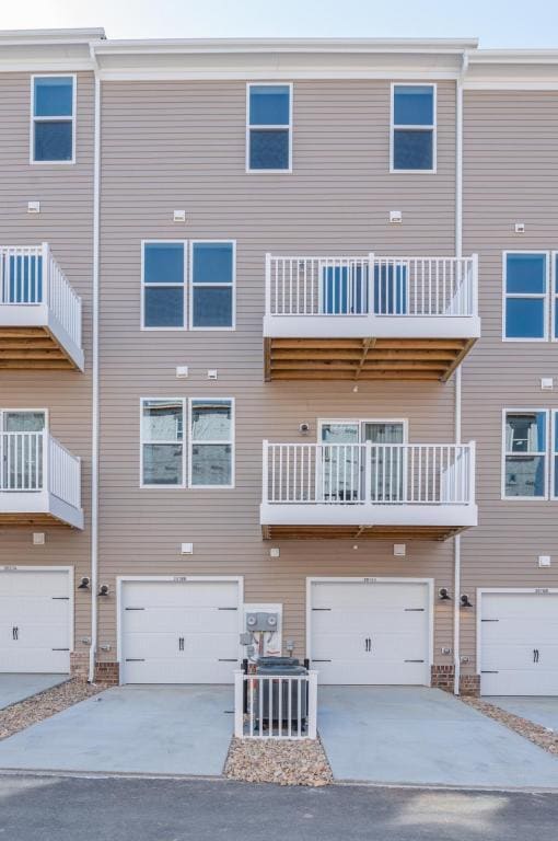 Building Photo - 2618 Lassen Dr