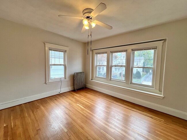 Building Photo - 171 School St