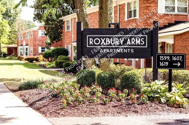 Primary Photo - 1601 Roxbury Rd