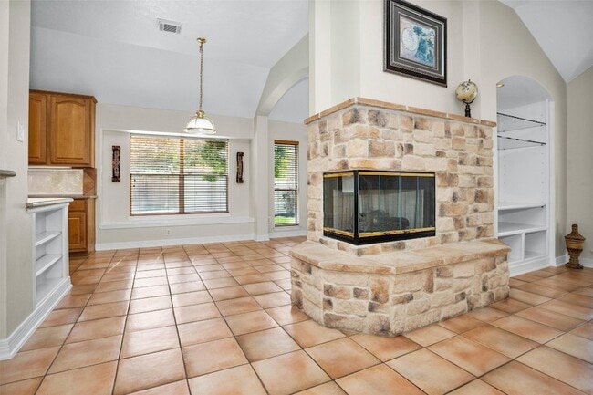 Building Photo - 5307 Summerland Ridge Ct