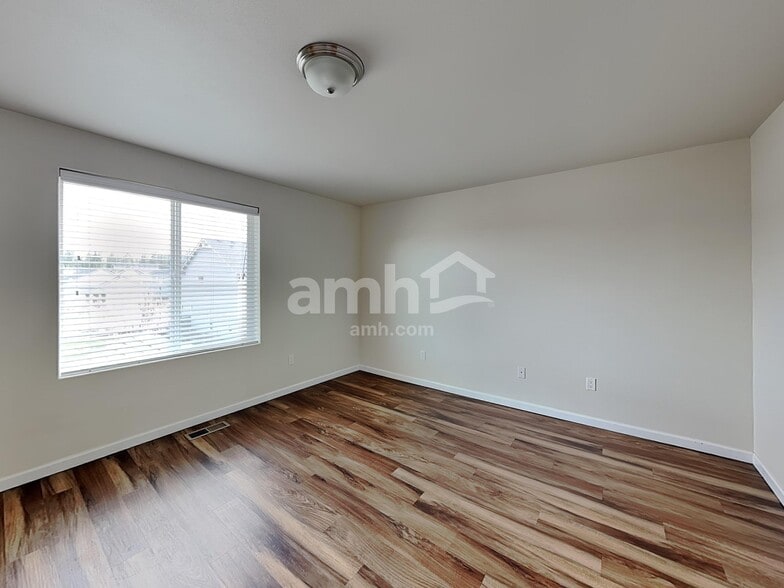 Building Photo - 9128 NE 167th Ct