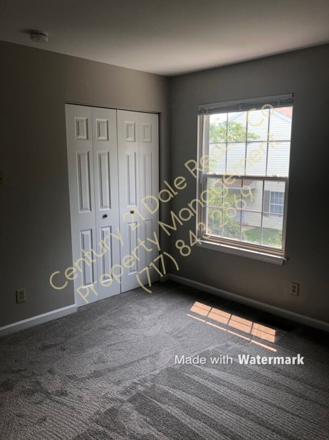Building Photo - Lovely 2 Bedroom Home in Central School Di...