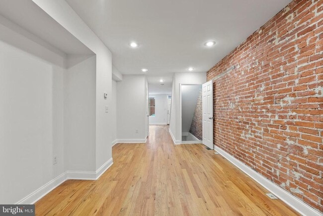 Building Photo - 1817 Light St
