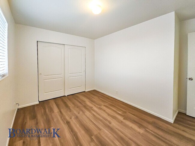 Building Photo - 3944 Crown Ave