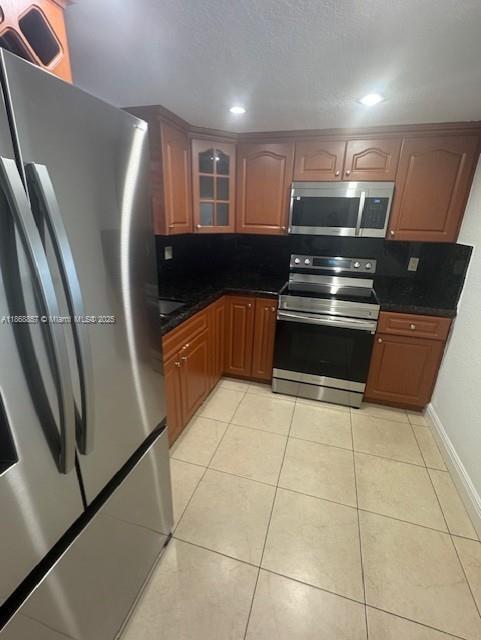 Building Photo - 9351 Fontainebleau Blvd