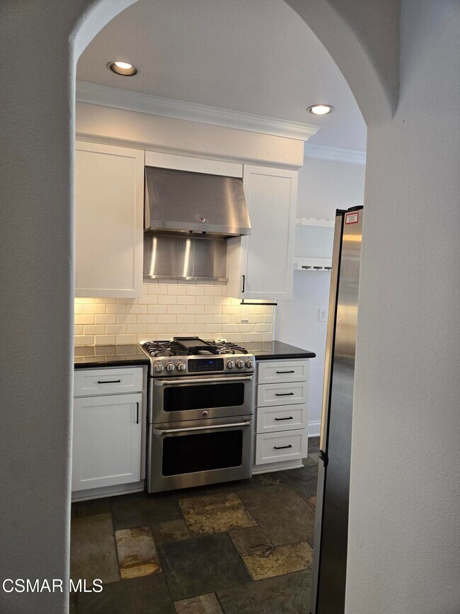 Building Photo - 491 Novara Way