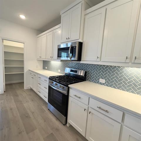 Building Photo - 9575 Speaker Dr