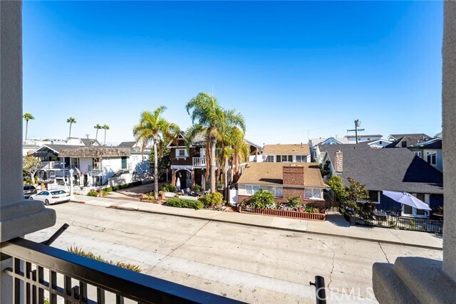 Building Photo - 119 Opal Ave