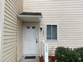 Building Photo - 105 Gregory Ct