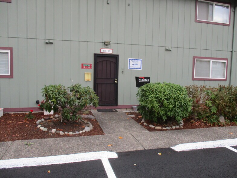 Building Photo - 7812 59th Ave W