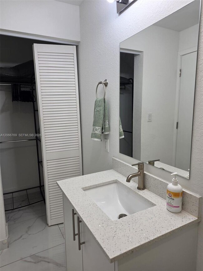 Building Photo - 25885 SW 144th Ct