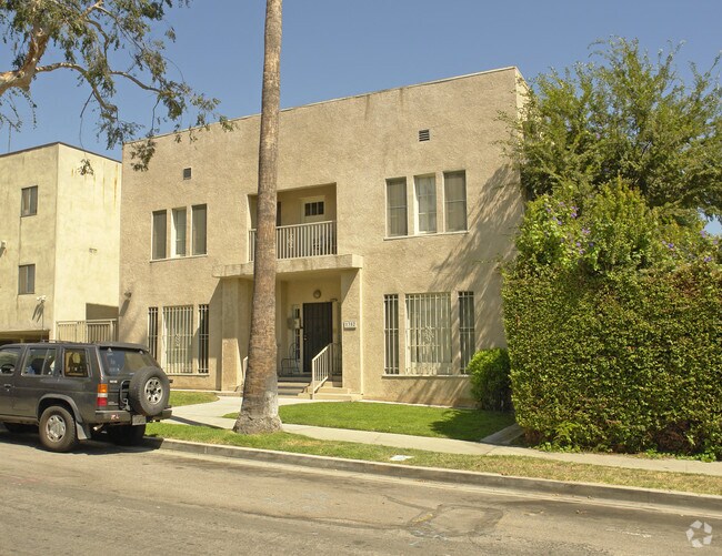 Building Photo - 1352 N Formosa Ave