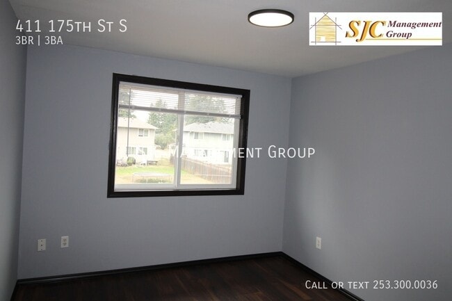 Building Photo - 411 175th St S