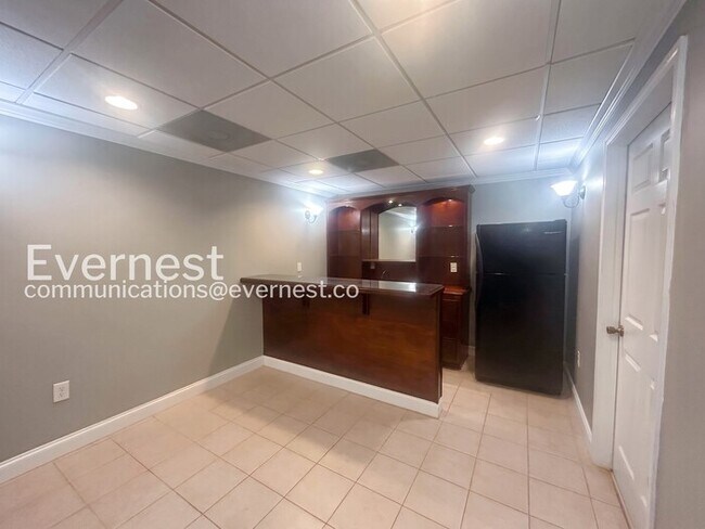 Building Photo - Limited Time Special Offer / 4 Bed, 4 Bath Home with Garage / Pet-Friendly / Vouchers Accepted / ...