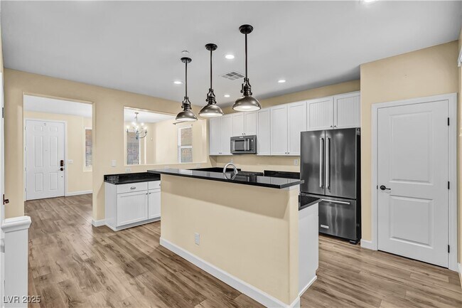 Building Photo - 1888 Via Firenze