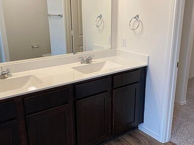 Building Photo - 340 Escondido Cir