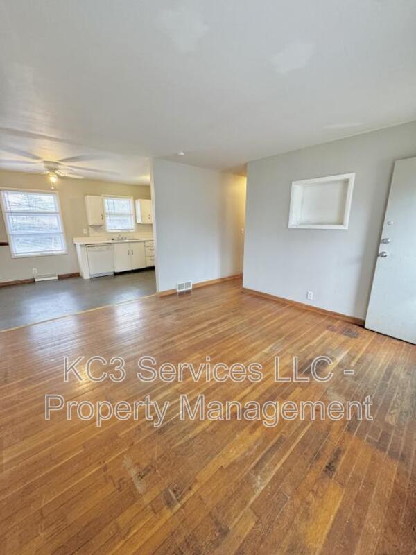 Building Photo - 200 NW 22nd St