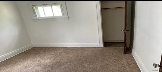 Building Photo - 260 Millicent Ave