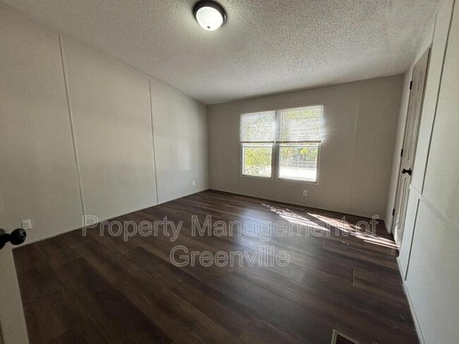 Building Photo - 102 Tifton Ct