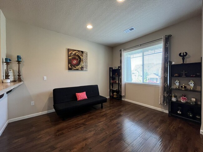 Building Photo - Stunning 4 Bedroom + Loft Bethany Home with Open Layout, Stainless Steel Kitchen, Two Car Garage ...