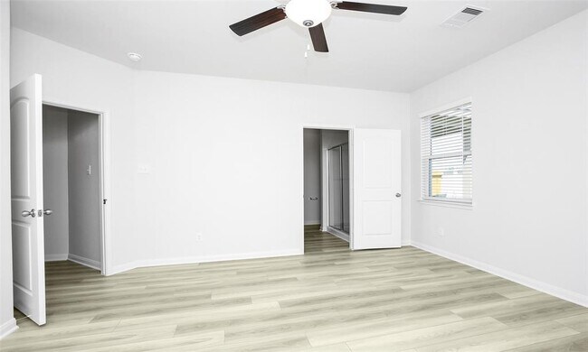 Building Photo - 451 Lone Rider Dr
