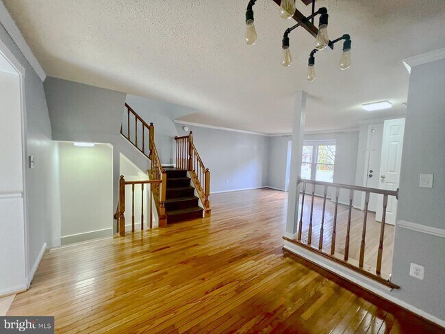 Building Photo - 11570 Hill Meade Ln