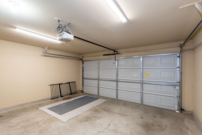 Building Photo - 3 Bed | 2 Bath in Owasso!