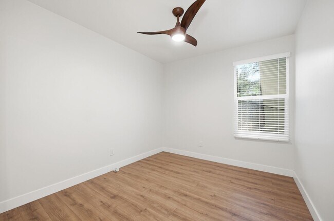 Building Photo - Brand new remodel!