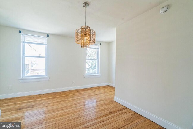 Building Photo - 1217 E Berks St