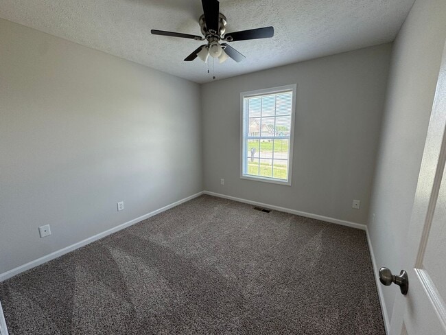 Building Photo - Newly Renovated 3BR 2BA home close to GM, ...